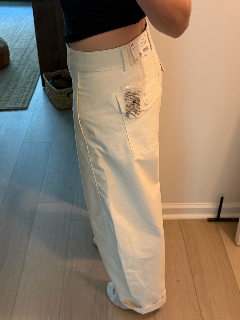 Brand New Uniqlo Cream Jersey Barrel Pants - Picture 4 of 7